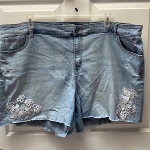 Womens Lane Bryant casual stretch distressed denim plus size shorts 26
